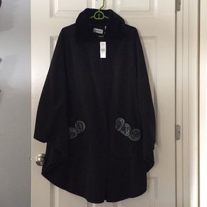 Lemode Cape coat with faux fur neckline